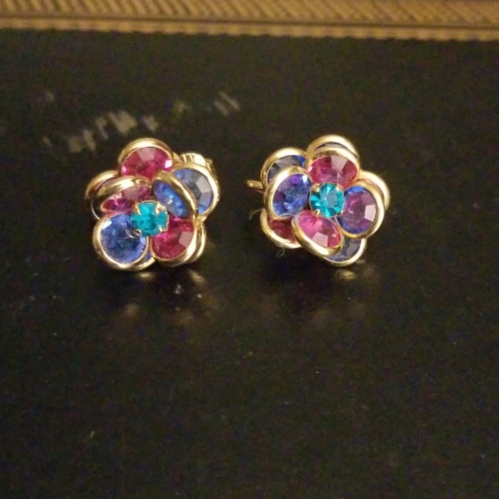 Vintage clip-on earrings